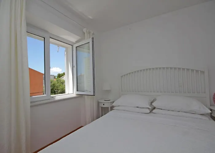 Sky Delux Apartment With Parking